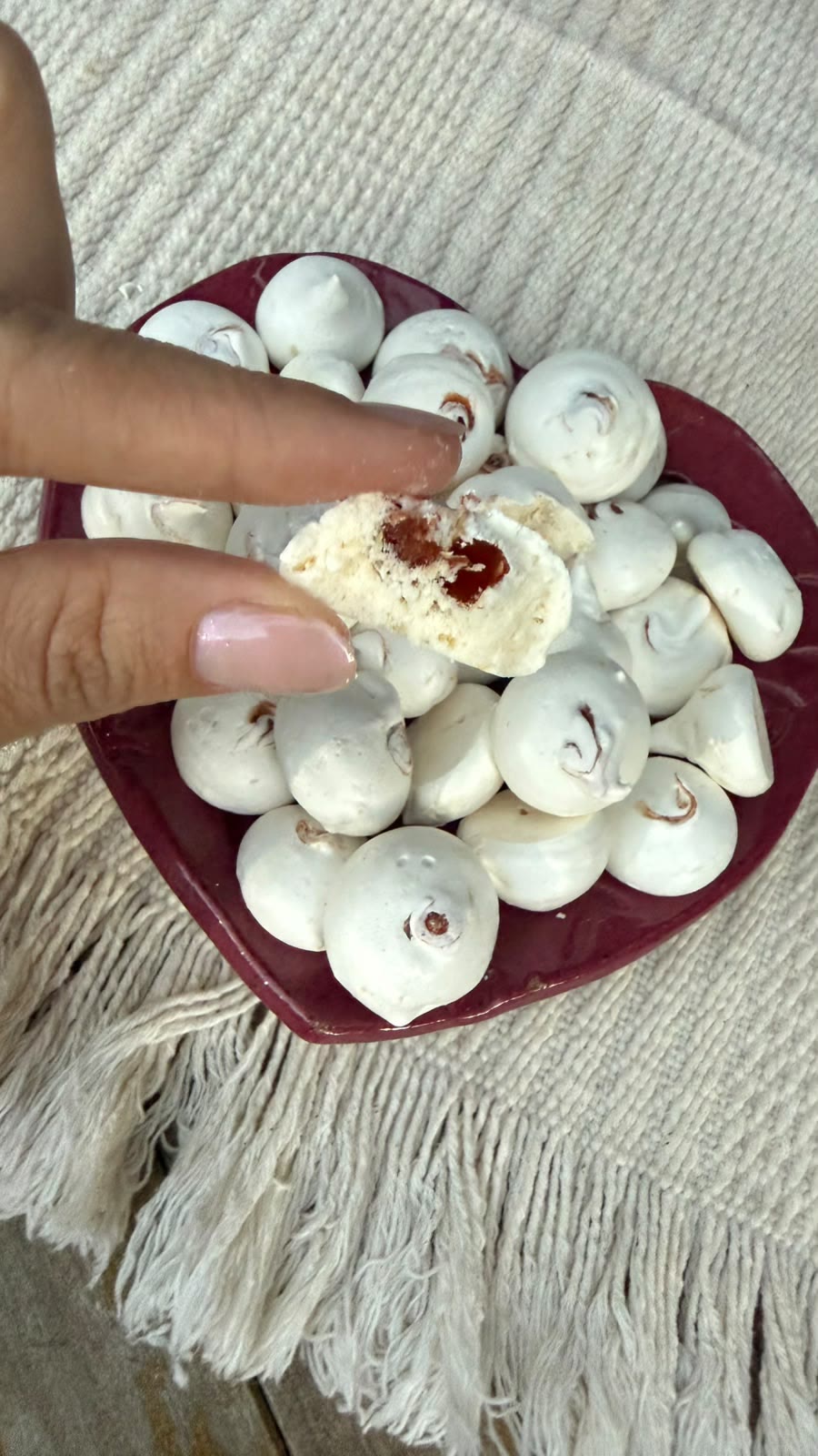 Suspiro com recheio à mostra